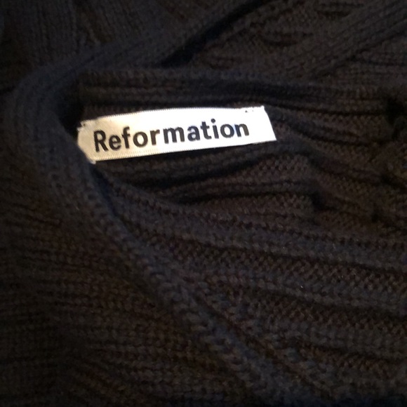 Reformation Cort Ribbed Sweater AND shorts Size Medium, in Gossamer - Picture 10 of 15